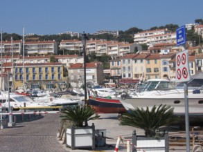 Quai des moulins à Cassis 